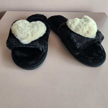 Fluffy Heart Slippers [CREAM/BLACK]