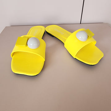Buttons Slippers [YELLOW]