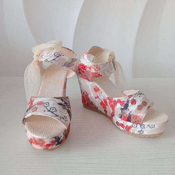 Floral Wedges RED